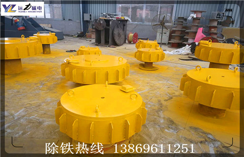 除鐵器廠家提醒您：皮帶除鐵器在運(yùn)行過(guò)程中禁止隨便調(diào)動(dòng)