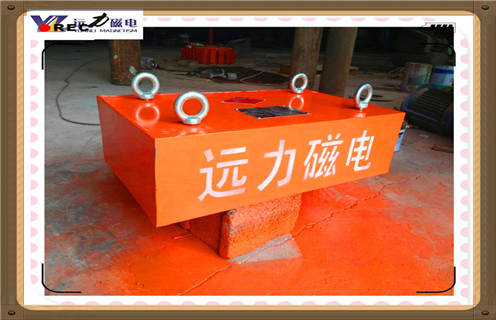 永磁除鐵器，遼寧rcyd懸掛式永磁除鐵器知識(shí)參數(shù)_內(nèi)部磁塊安裝方法_遼寧rcyd懸掛式永磁除鐵器型號(hào)價(jià)格