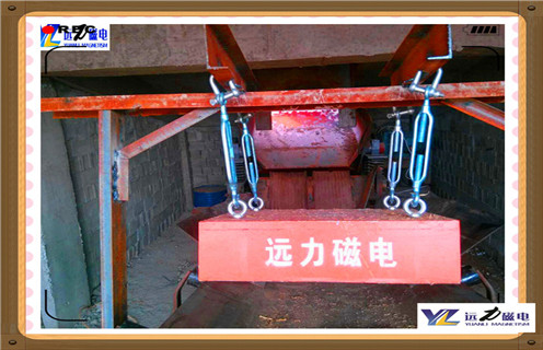 帶式永磁除鐵器，上海帶式永磁除鐵器_吉林除鐵器皮帶經(jīng)常被扎破原因損壞原因不卸料怎么回事，如何清理及接線